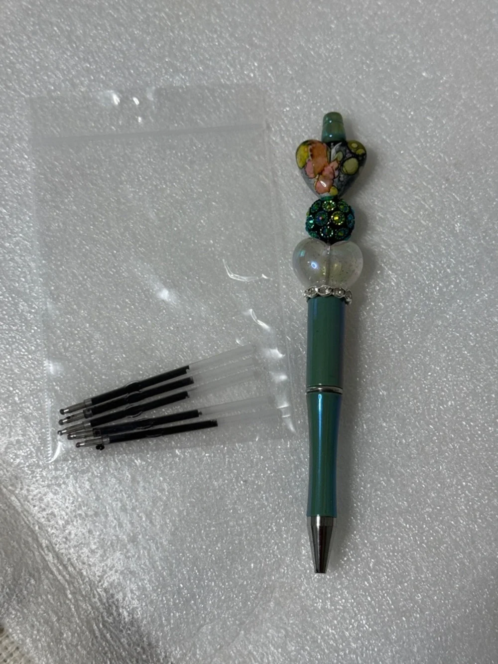 🖊️🐻✨ Cute Pen & Gummy Bear Keychain Set – Kawaii Stationery Gift